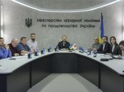 Маркиян Дмитрасевы (в центре)