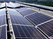 Солнечные панели на крыше дома