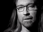 Співак Олег Винник