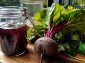 Буряковий відвар корисний не лише для здоров'я, але й для овочів