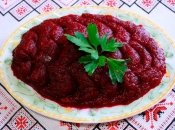 Пикантный соус из свеклы и хрена