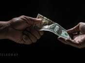 Отдав некоторые вещи просто так, можно повернуть судьбу против себя