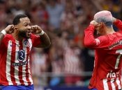 Футболисты "Атлетико" празднуют гол