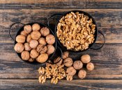 Чистка орехов