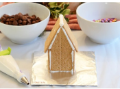 Съедобные поделки для детей: строим дом из печенья и творога