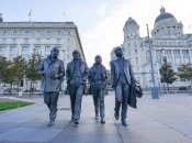 Знаменитый памятник легендарной ливерпульской четверке The Beatles