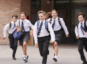 Президент Украины отменил указ о школьной форме