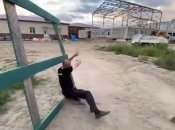 Сторож зустрічає губернатора