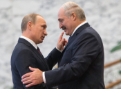 Друзі на людях, на ділі обидва диктатори грають один проти одного