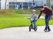 Как научить ребенка кататься на двухколесном велосипеде