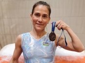 Не дивіться їй у паспорт! 47-річна гімнастка виграла медаль Кубка світу