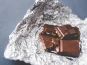 Шоколад піднімає настрій та загальне самопочуття