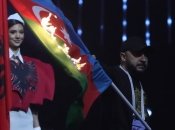 В Армении подожгли флаг Азербайджана