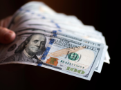 Валюта в обмінниках України дешевшає