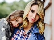 Светлана Лобода поделилась фотографиями дочки из семейного архива