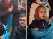 Дарина дуже голосно кричить