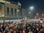 Як і минулого разу, оточено парламент Грузії