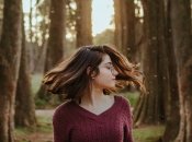 Выбор модных причесок на лето 2022 достаточно велик