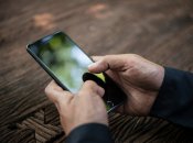 Прослушку гаджета легко определить