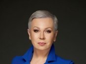 Телеведущая Алла Мазур