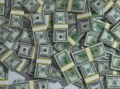 Долар коливається у районі 40 грн