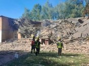 Росіяни "Шахедом" повністю знищили школу на Сумщині: убили директора, бібліотекаря та ще двох людей