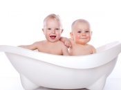 В чем особенности купания мальчика и девочки