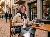 В моду вернулись платки и косынки из 80-х и 90-х