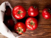 C какого возраста можно давать детям помидоры