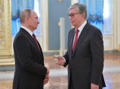 путін робить вигляд, що не може вимовити ім'я президента Токаєва