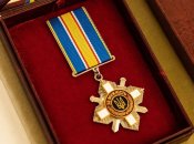 Предатели не имеют права носить украинские награды