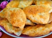 Картофельные пирожки - это сытно и быстро!