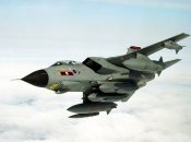 Бомбардувальник Tornado IDS із ракетами Storm Shadow