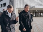 Дэвид Кэмерон во время встречи с Дмитрием Кулебой в Одессе