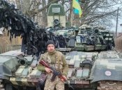 Олександр Товстенко загинув на одній зі складних ділянок фронту, а його рідні отримали повістку. Фото з архіву родини Товстенків.