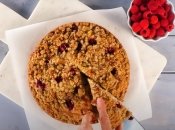 Шикарний пиріг із малиною