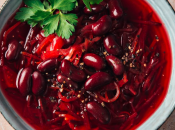 Цвет года от Pantone – Viva Magenta, но его также можно назвать Viva Borshch