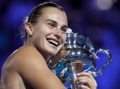 Спортсменка без флага выиграла Australian Open: за ней наблюдал знаменитый Гладиатор (видео)