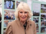 Королева Камилла выбрала роскошный лук