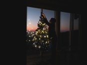 Украинцы уже привыкли жить в условиях отключения света, так что и праздник отметить обязательно удастся