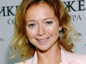 Актриса Елена Захарова родила дочь