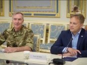 Новый министр обороны Британии впервые приехал в Киев (видео)