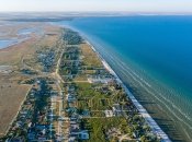 Генічеська Гірка на побережжі Азовського моря опустіла до невпізнаваності