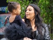 Ким Кардашьян из-за ревности старшей дочки не кормит грудью 4-месячного сына