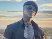 33-летний француз Энтони Лоффредо, который пытается стать похожим на пришельца