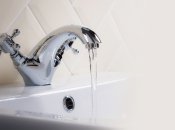 Забитый слив – это очень неприятная проблема