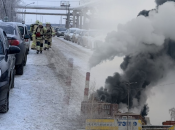 Огонь охватил более полутора тысяч квадратных метров