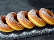 Як приготувати солодкі пончики самостійно - рецепт