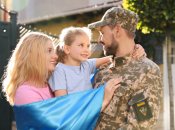 Воин ВСУ с семьей