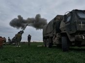 Українські військові тримають оборону